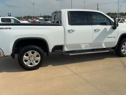 Used 2022 Chevrolet Silverado 2500 LTZ w/ LTZ Convenience Package image 9