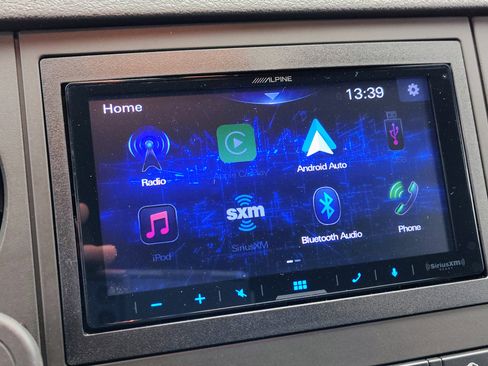 Used 2016 Ford F250 XL w/ Power Equipment Group image 4