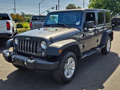 Used 2018 Jeep Wrangler Unlimited Sport AWD/4WD image 9