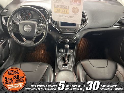 Used 2020 Jeep Cherokee Trailhawk image 21