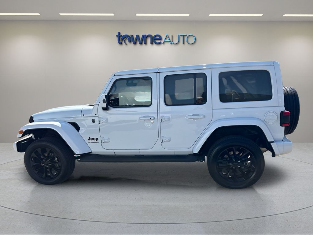 Used 2021 Jeep Wrangler Unlimited Sahara AWD/4WD image 4