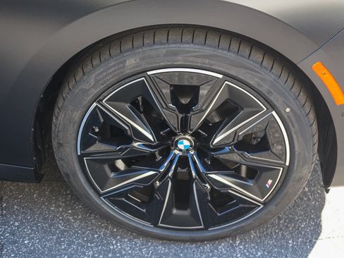 New 2026 BMW 740i image 9