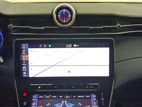 Used 2024 Maserati Grecale GT image 17