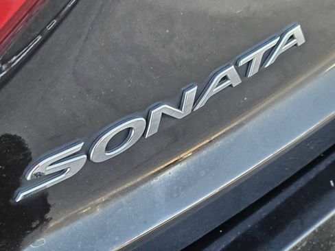 Used 2016 Hyundai Sonata Limited w/ Option Group 04 image 11