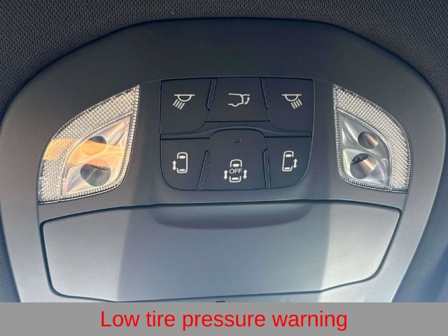 New 2027 Chrysler Pacifica Select FWD image 32