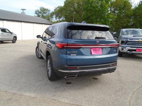 Certified 2025 Buick Enclave Preferred AWD/4WD image 28