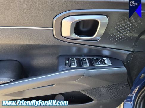 Used 2024 Kia Sorento EX w/ Panoramic Sunroof Package FWD image 19