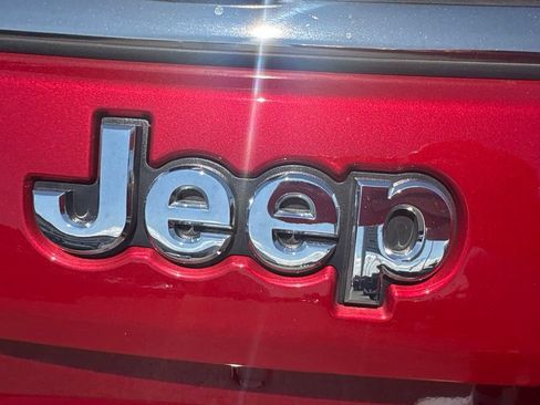 Used 2025 Jeep Compass Limited AWD/4WD image 19