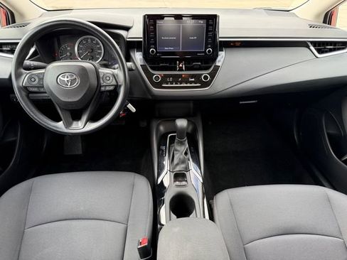 Used 2022 Toyota Corolla LE image 24