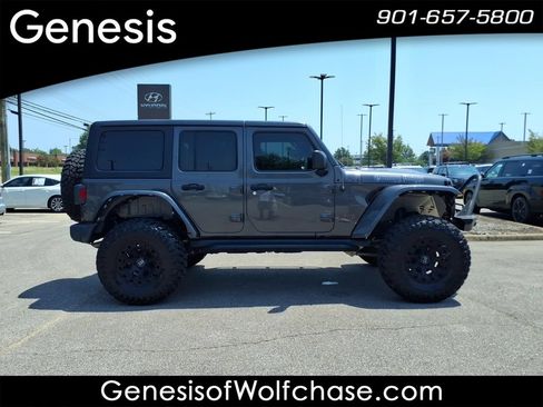 Used 2021 Jeep Wrangler Unlimited Rubicon w/ Cold Weather Group AWD/4WD image 6