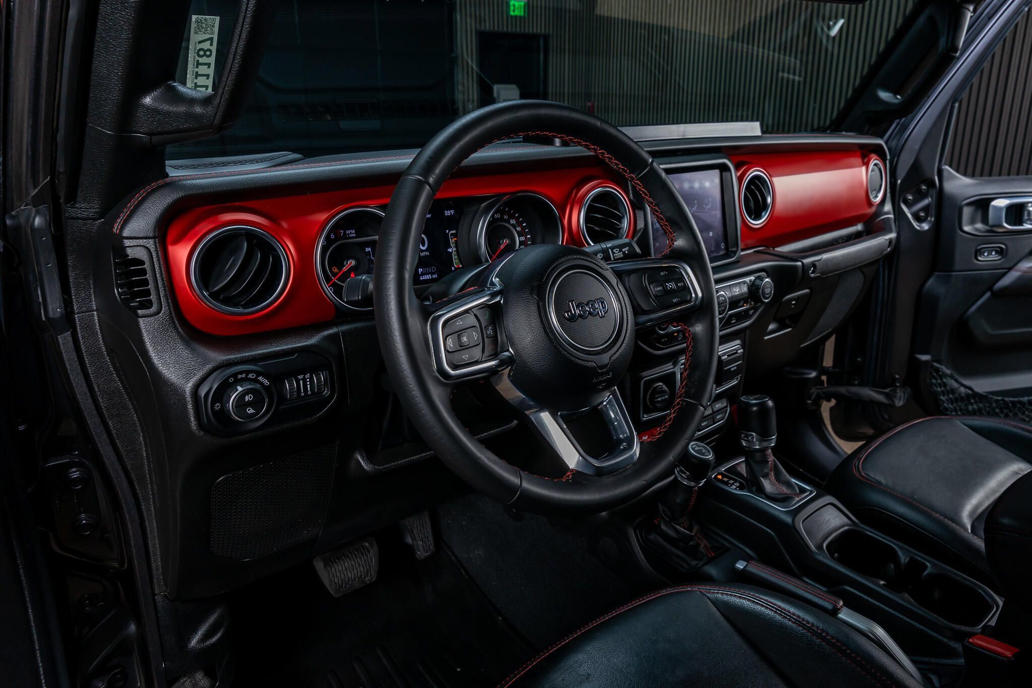 Used 2022 Jeep Gladiator Rubicon w/ LED Lighting Group AWD/4WD image 13