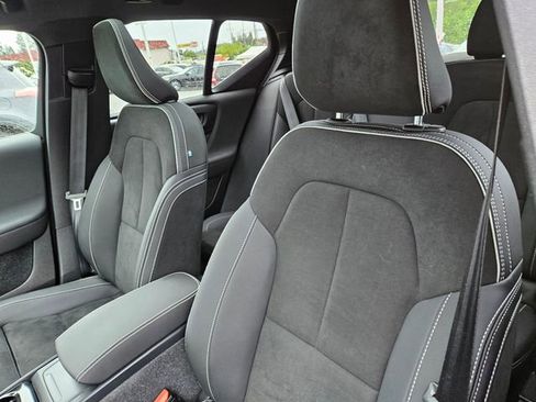 Certified 2023 Volvo XC40 Recharge Ultimate w/ Protection Package Premier AWD/4WD image 18
