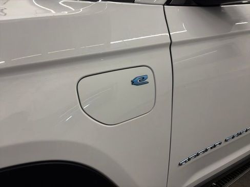 Used 2024 Jeep Grand Cherokee Limited 4xe image 38