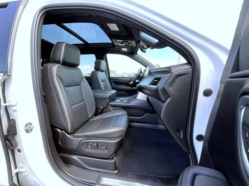 Certified 2023 Chevrolet Tahoe Premier w/ Premium Package 2 AWD/4WD image 15
