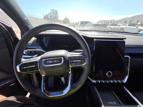 Used 2024 GMC Acadia Elevation w/ Black Edition FWD image 5