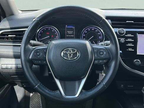 Used 2018 Toyota Camry SE w/ Moonroof Package image 15