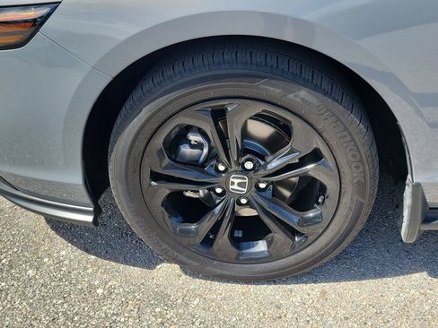 Used 2025 Honda Accord SE image 8