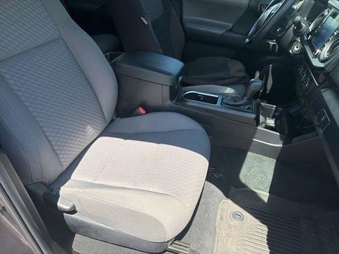 Used 2022 Toyota Tacoma SR w/ SR Convenience Package RWD image 27
