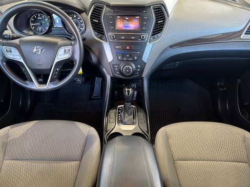 Used 2017 Hyundai Santa Fe Sport FWD image 17