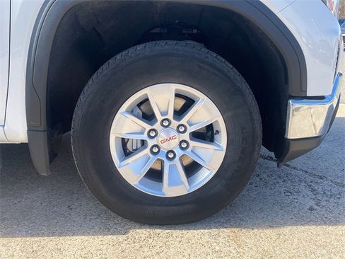 Used 2022 GMC Sierra 1500 Pro w/ Pro Value Package image 9