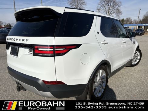 Used 2017 Land Rover Discovery HSE image 5