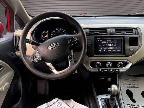 Used 2013 Kia Rio LX FWD image 8