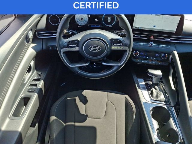 Used 2025 Hyundai Elantra SEL FWD image 11