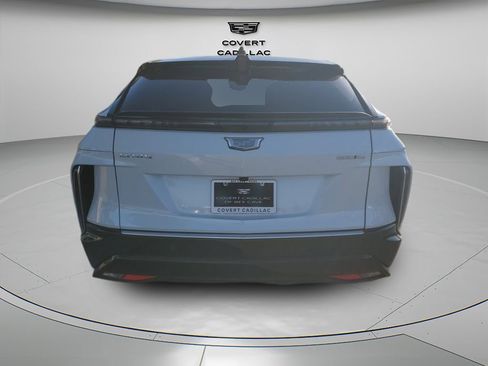 New 2026 Cadillac Lyriq Signature Luxury image 8