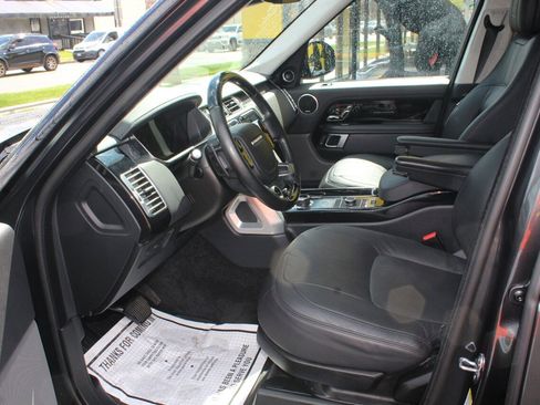 Used 2019 Land Rover Range Rover Supercharged image 14