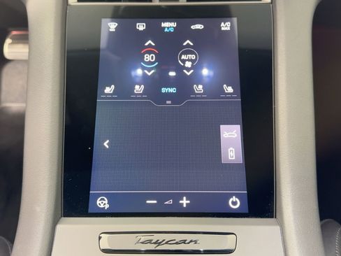 Used 2025 Porsche Taycan image 24