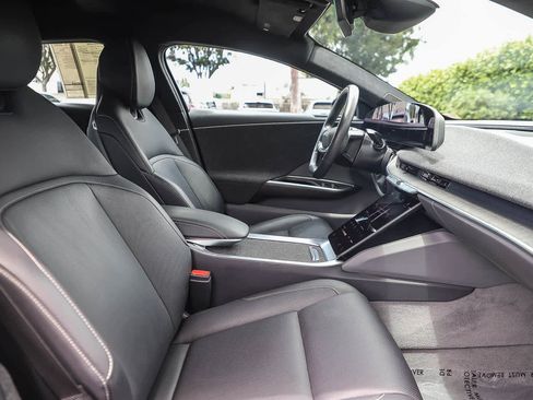 Used 2024 Lucid Air Touring AWD/4WD image 16
