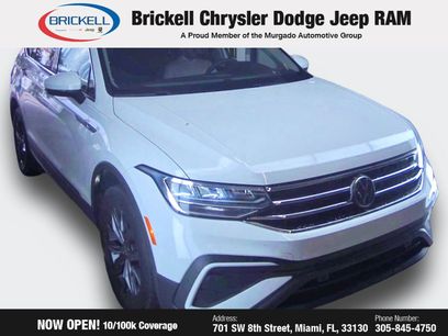 Used 2022 Volkswagen Tiguan SE w/ Panoramic Sunroof Package