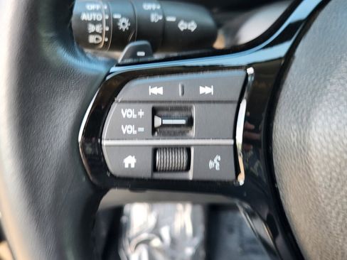 Certified 2025 Honda Pilot Touring image 26