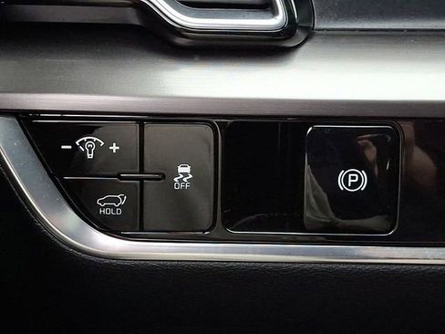 Used 2025 Kia Sportage EX w/ Premium Package FWD image 27