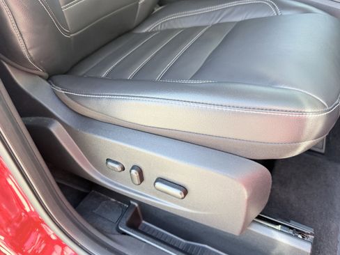 Used 2018 Ford Escape Titanium image 21