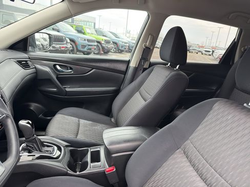 Used 2017 Nissan Rogue S w/ S Appearance Package image 26