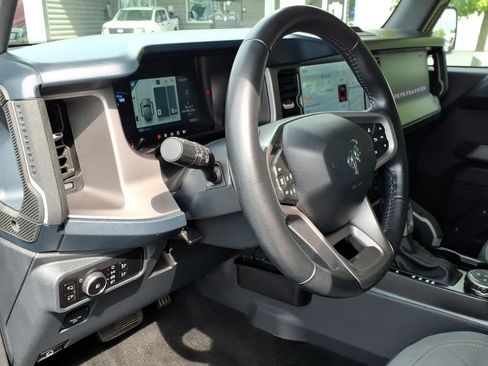 Used 2023 Ford Bronco Outer Banks AWD/4WD image 16