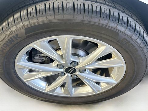 Used 2025 Audi Q3 2.0T Premium AWD/4WD image 11