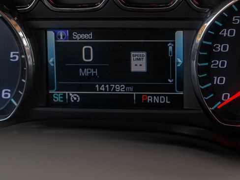 Used 2018 GMC Yukon SLT w/ Open Road Package image 18