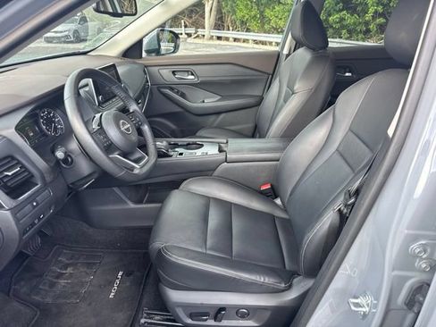 Used 2023 Nissan Rogue SL FWD image 8