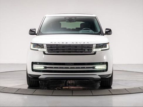 New 2025 Land Rover Range Rover Long Wheelbase Autobiography image 8