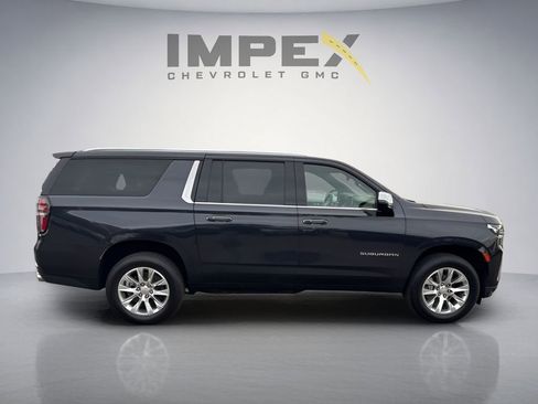 Used 2023 Chevrolet Suburban Premier AWD/4WD image 6