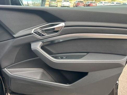 Certified 2024 Audi Q8 e-tron Premium image 36