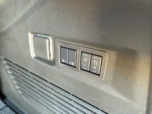 New 2026 GMC Yukon Elevation image 21