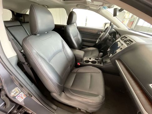 Used 2018 Subaru Outback 2.5i Limited AWD/4WD image 25