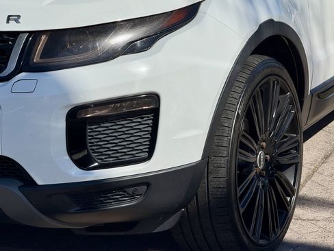 Used 2018 Land Rover Range Rover Evoque SE AWD/4WD image 6