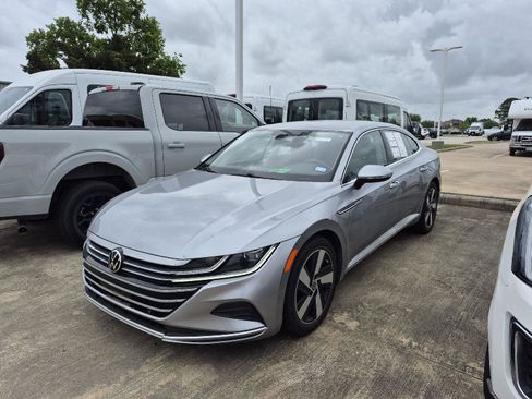 Used 2021 Volkswagen Arteon SE image 1