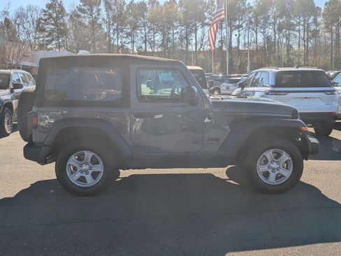 Used 2022 Jeep Wrangler Sport S image 4