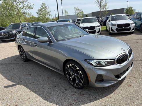 Used 2025 BMW 330i xDrive Sedan AWD/4WD image 3