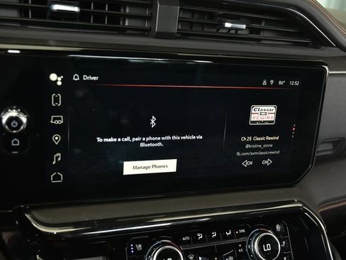 Used 2024 GMC Sierra 2500 AT4 image 48